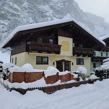 Apartamento Rohrmoser Mit 2 Schlafzimmern Hüttschlag