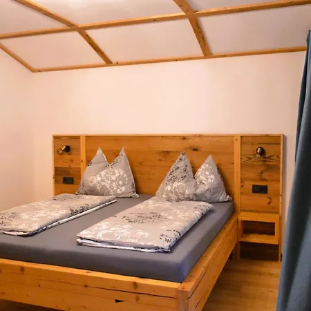 Rohrmoser Mit 2 Schlafzimmern Appartement Hüttschlag
