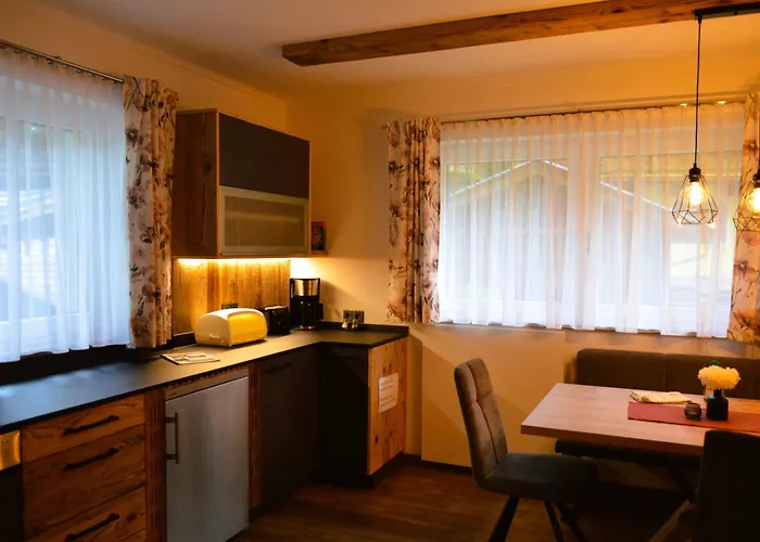 Rohrmoser Mit 2 Schlafzimmern 公寓 Hüttschlag