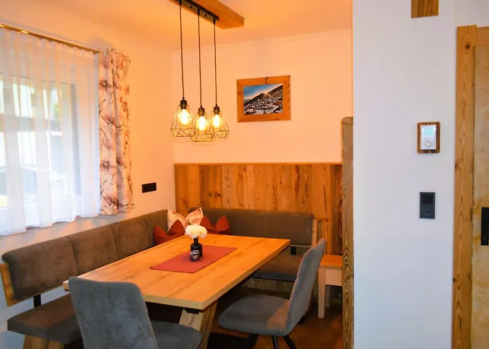 Rohrmoser Mit 2 Schlafzimmern Appartement *