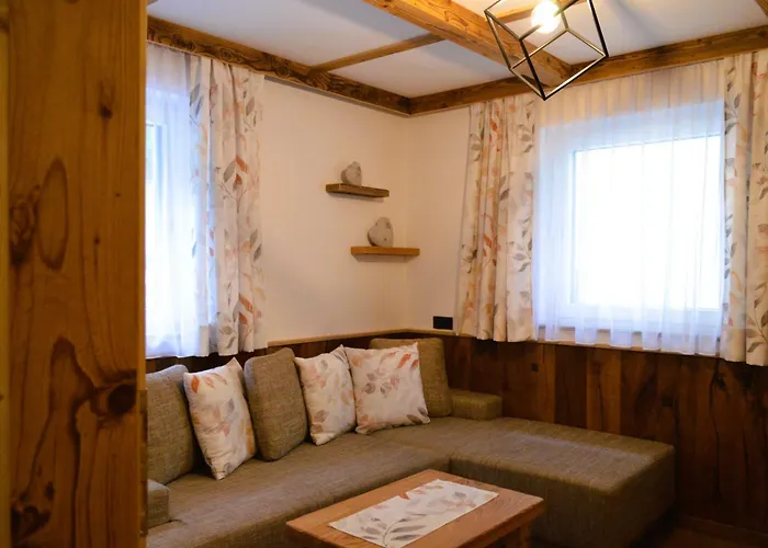 Rohrmoser Mit 2 Schlafzimmern Appartement *