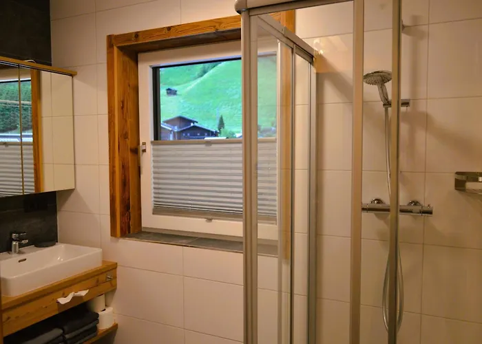 Rohrmoser Mit 2 Schlafzimmern 公寓 *