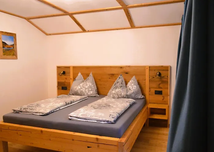 Rohrmoser Mit 2 Schlafzimmern 公寓 Hüttschlag